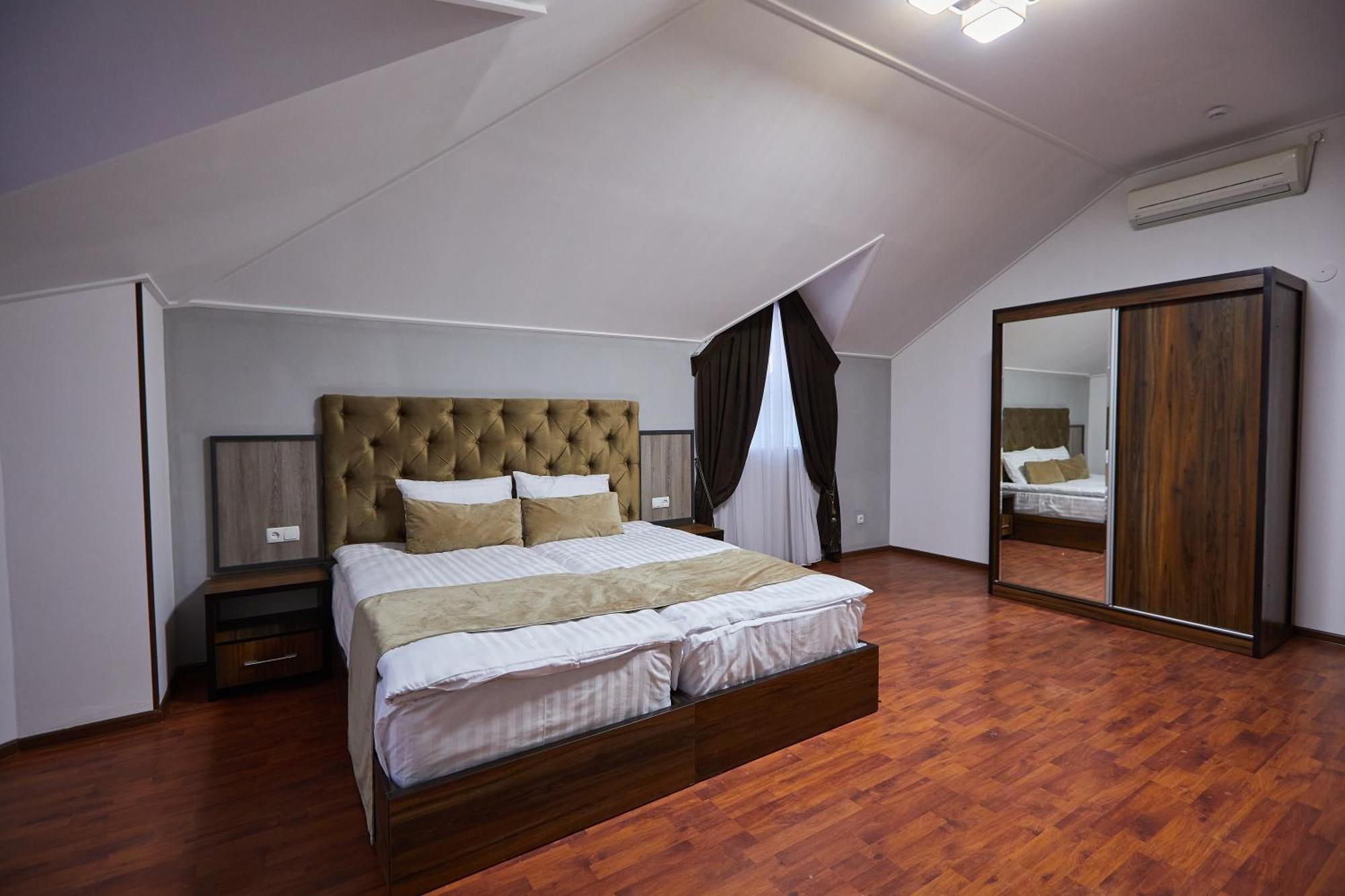 Art Elite Hotel Tashkent Ngoại thất bức ảnh