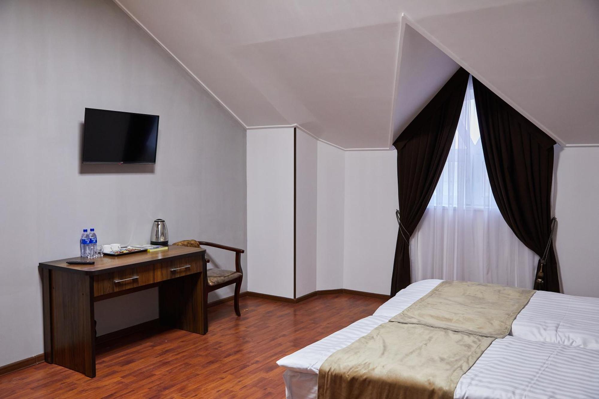 Art Elite Hotel Tashkent Ngoại thất bức ảnh